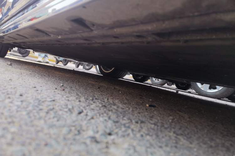 Used Zeekr 009 2024 GAC Trumpchi Chassis Front Right