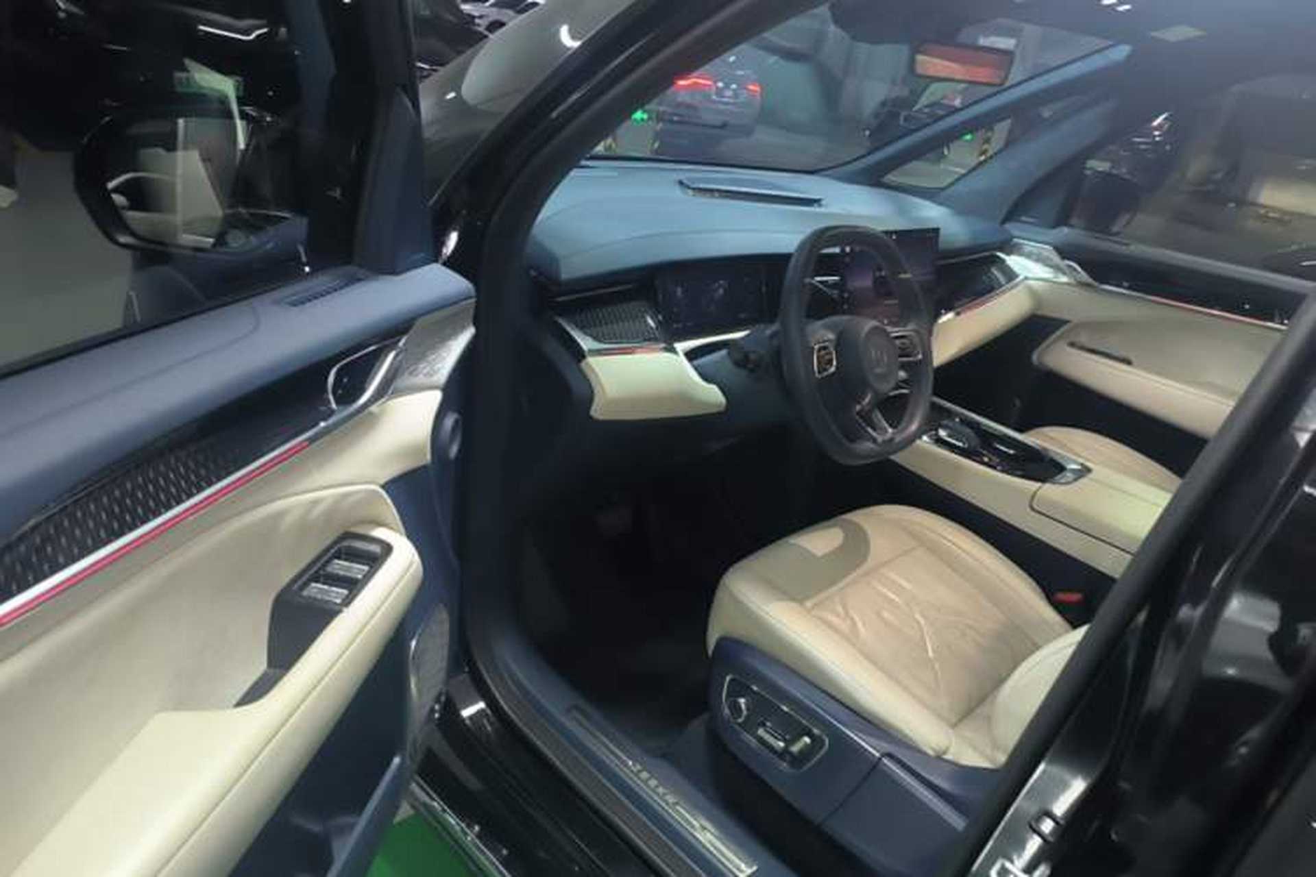 Used Zeekr 009 2024 Six-Seat Executive Version 4WD 108 kWh Driver Seat
