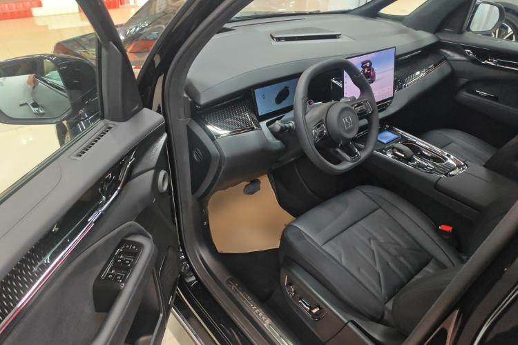Used Zeekr 009 2024 7-Seater Walk-Through Version Four-Wheel Drive 108 kWh Driver Seat
