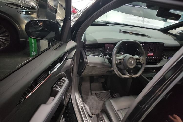 Used Zeekr 009 2024 Six-Seat Executive Version 4WD 108 kWh Driver Seat