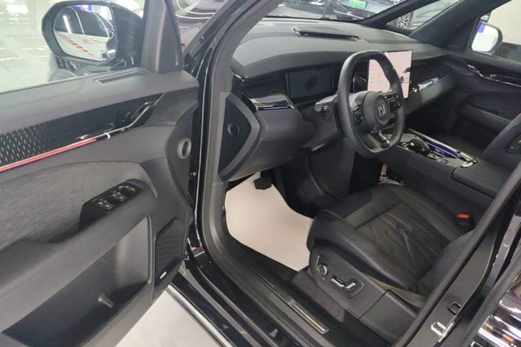 Used Zeekr 009 2024 Six-Seat Executive Version 4WD 108 kWh Driver Seat