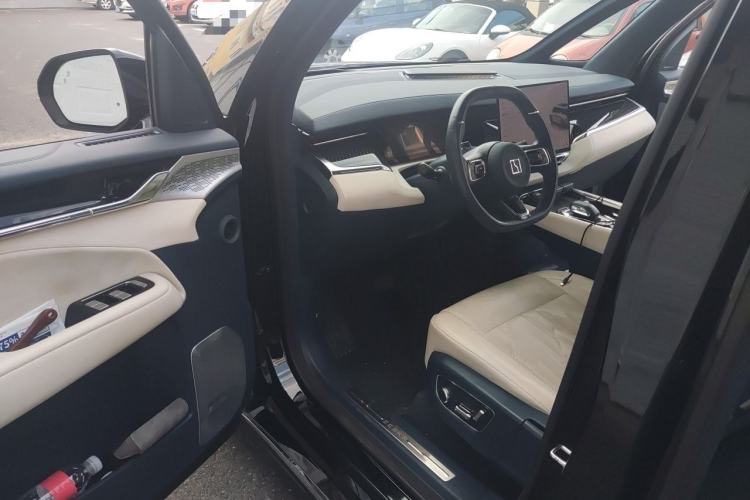 Used Zeekr 009 2024 7-Seater Aisle Version 108 kWh Driver Seat