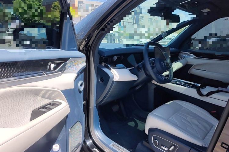 Used Zeekr 009 2024 Six-Seat Executive Version 4WD 108 kWh Driver Seat