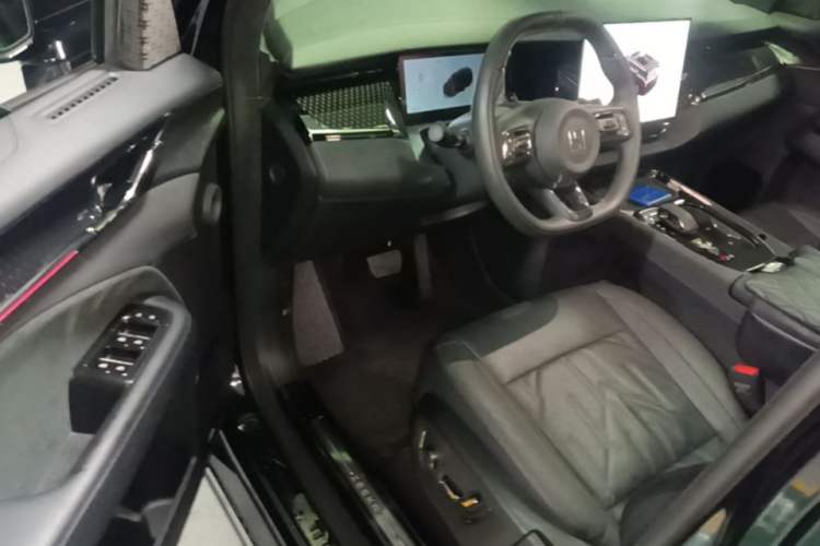 Used Zeekr 009 2024 Six-Seat Executive Version 4WD 108 kWh Driver Seat