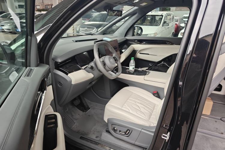 Used Zeekr 009 2024 Six-Seat Executive Version 4WD 108 kWh Driver Seat