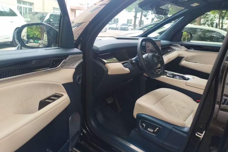 Used Zeekr 009 2024 Six-Seat Executive Version 4WD 108 kWh Driver Seat