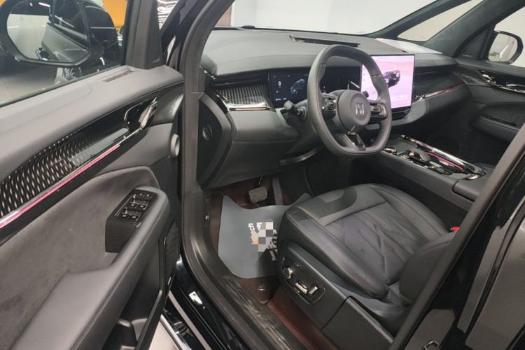 Used Zeekr 009 2024 Six-Seat Executive Version 4WD 108 kWh Driver Seat