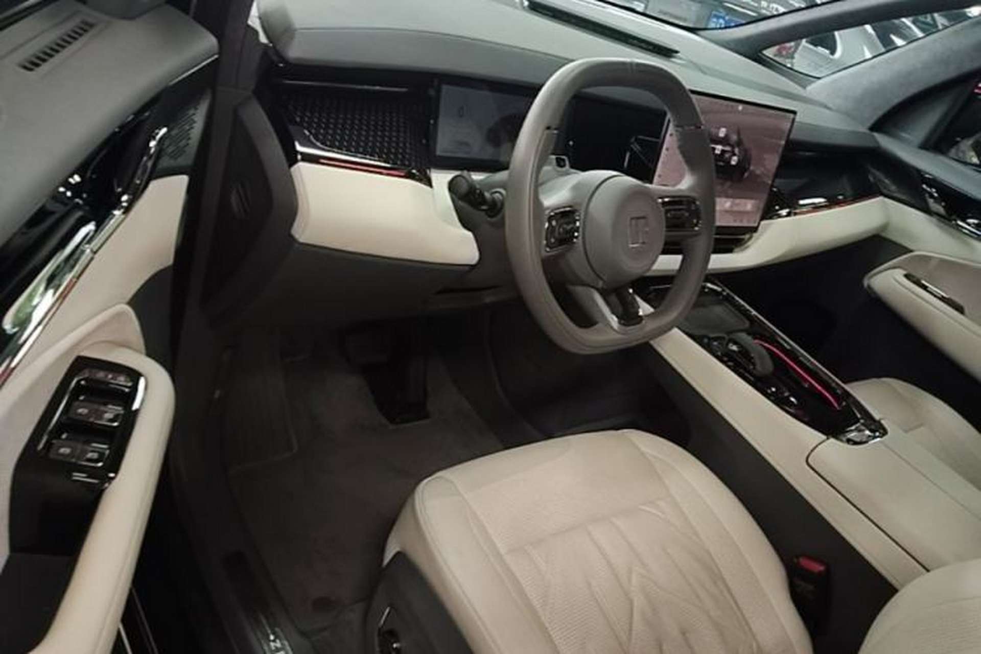 Used Zeekr 009 2024 Six-Seat Executive Version 4WD 108 kWh Driver Seat
