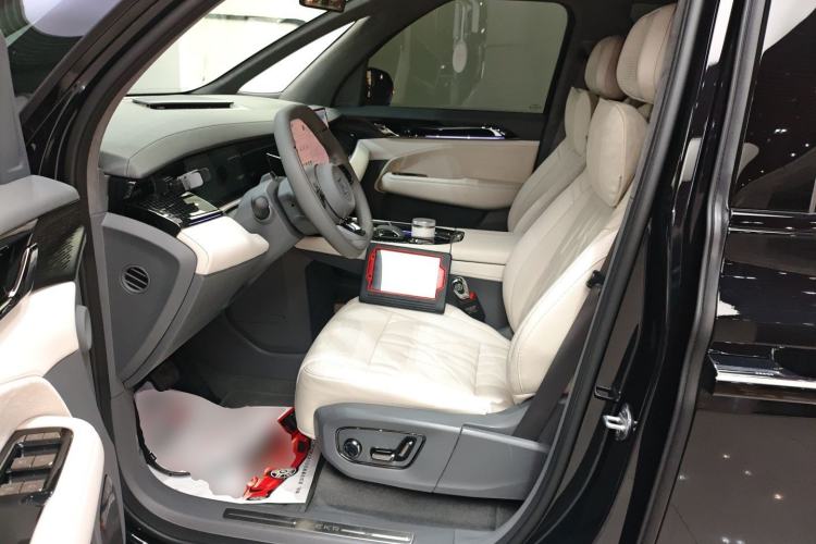 Used Zeekr 009 2024 Six-Seat Executive Version 4WD 108 kWh Driver Seat