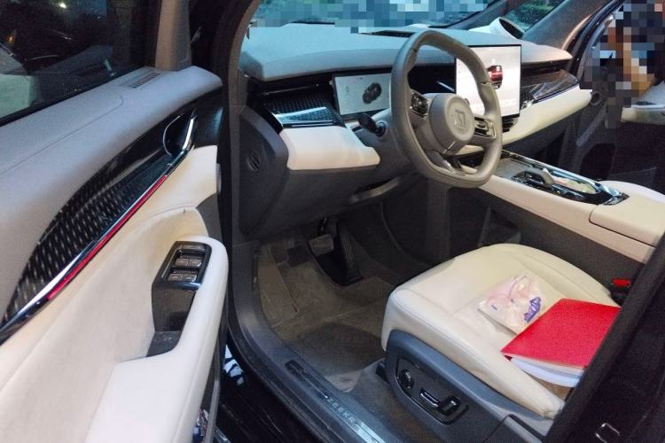 Used Zeekr 009 2024 Six-Seat Executive Version 4WD 108 kWh Driver Seat