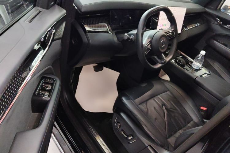 Used Zeekr 009 2024 Six-Seat Executive Version 4WD 140 kWh Driver Seat