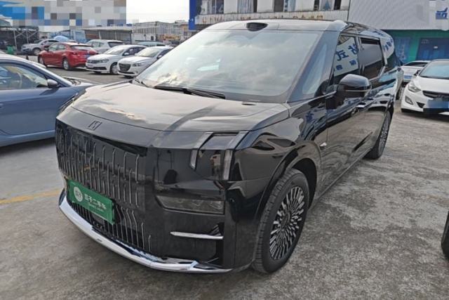 Used Zeekr 009 2024 7-Seater Aisle Version 108 kWh
