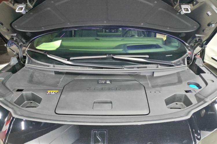 Used Zeekr 009 2024 Six-Seat Executive Version 4WD 108 kWh Engine Bay