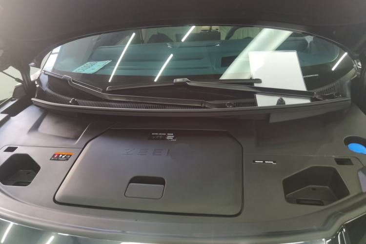 Used Zeekr 009 2024 Six-Seat Executive Version 4WD 108 kWh Engine Bay