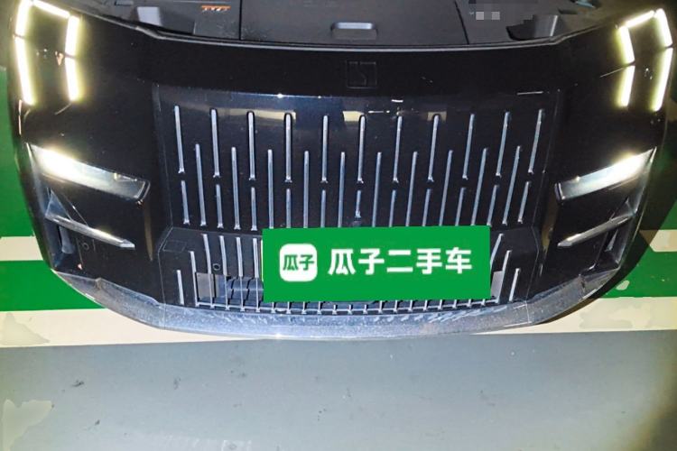Used Zeekr 009 2024 7-Seater Aisle Version 108 kWh Engine Bay