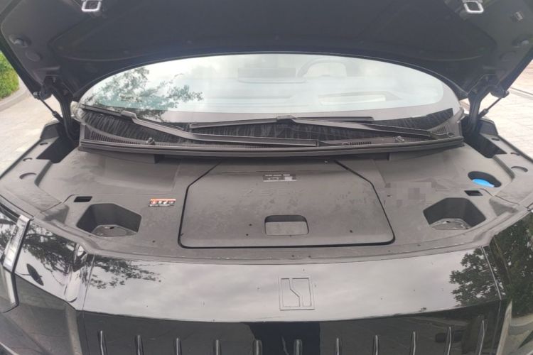 Used Zeekr 009 2024 Six-Seat Executive Version 4WD 108 kWh Engine Bay