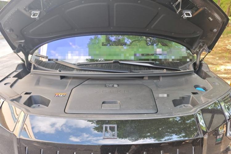 Used Zeekr 009 2024 Six-Seat Executive Version 4WD 108 kWh Engine Bay