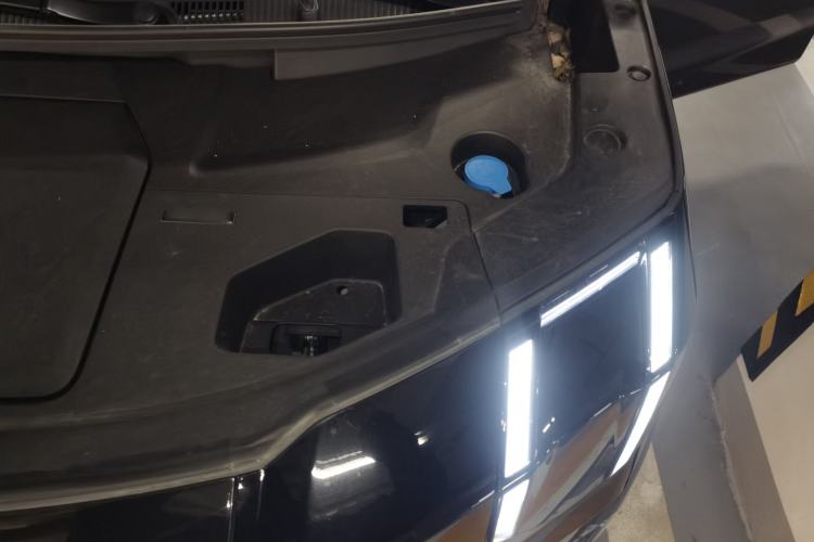 Used Zeekr 009 2024 GAC Trumpchi Engine Bay Left