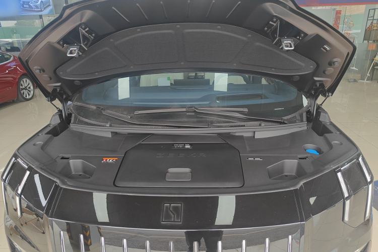 Used Zeekr 009 2024 Six-Seat Executive Version 4WD 108 kWh Engine Bay