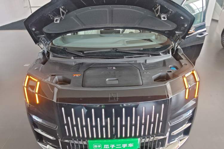 Used Zeekr 009 2024 Six-Seat Executive Version 4WD 108 kWh Engine Bay