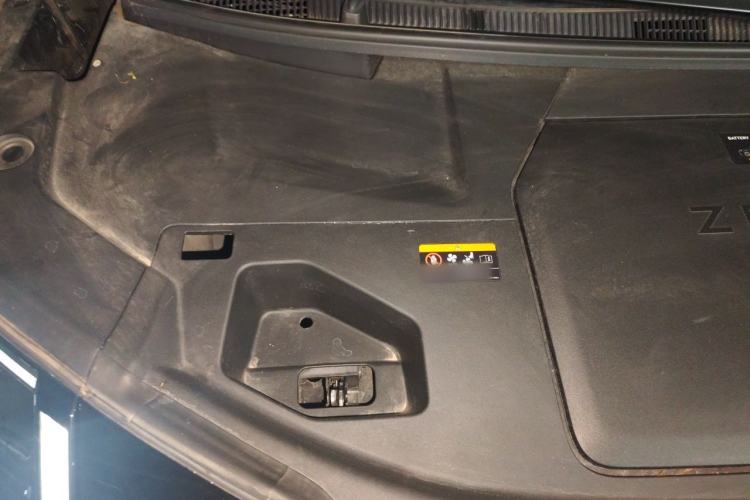 Used Zeekr 009 2024 GAC Trumpchi Engine Bay Right