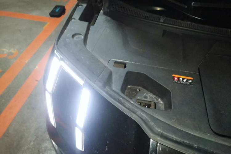 Used Zeekr 009 2024 GAC Trumpchi Engine Bay Right