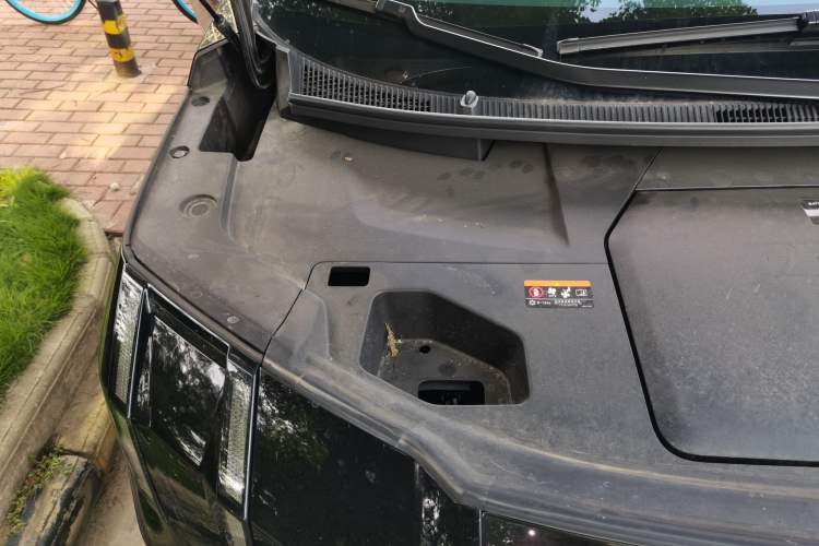 Used Zeekr 009 2024 GAC Trumpchi Engine Bay Right