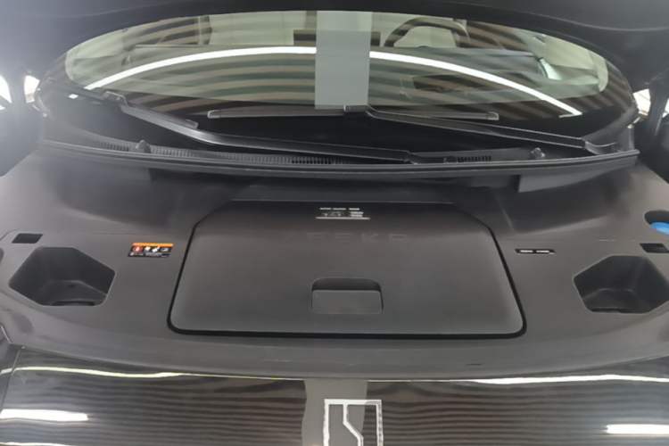 Used Zeekr 009 2024 GAC Trumpchi Engine Bay