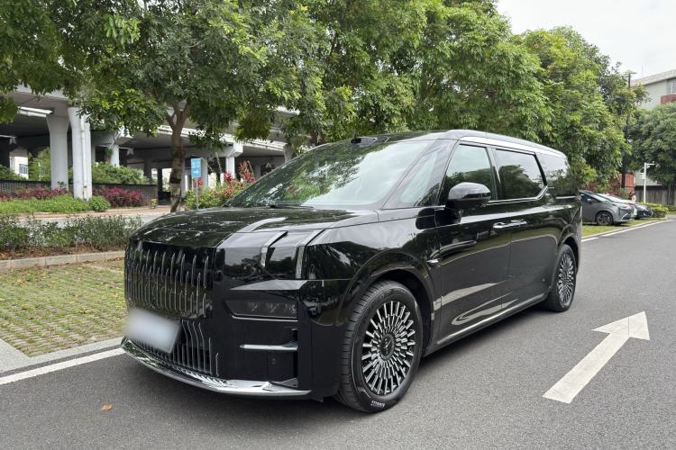 Used Zeekr 009 2024 7-Seater Walk-Through Version Four-Wheel Drive 108 kWh Exterior 1