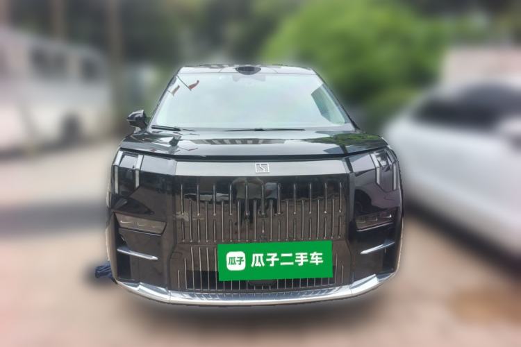 Used Zeekr 009 2024 GAC Trumpchi Exterior 1
