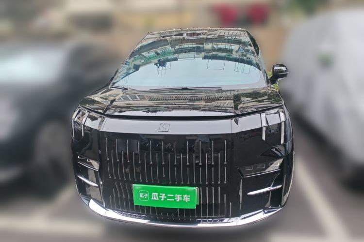 Used Zeekr 009 2024 Six-Seat Executive Version 4WD 108 kWh Exterior 1