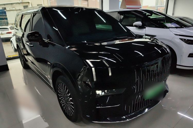 Used Zeekr 009 2024 Six-Seat Executive Version 4WD 108 kWh Exterior 1