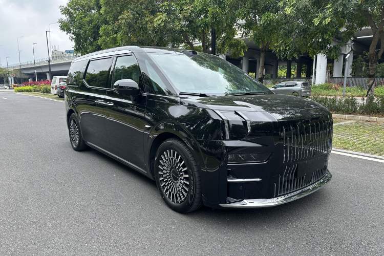 Used Zeekr 009 2024 7-Seater Walk-Through Version Four-Wheel Drive 108 kWh Exterior 1