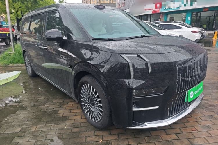 Used Zeekr 009 2024 7-Seater Aisle Version 108 kWh Exterior 1