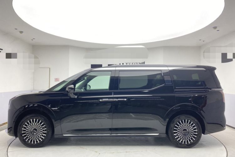 Used Zeekr 009 2024 7-Seater Aisle Version 108 kWh Exterior 1