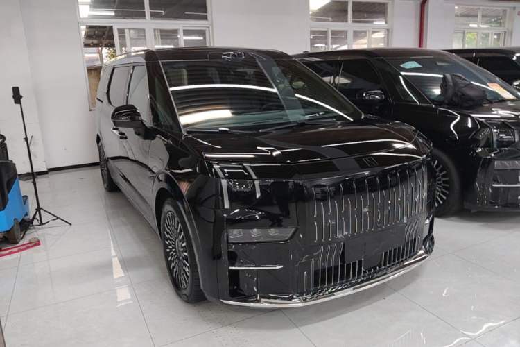 Used Zeekr 009 2024 7-Seater Walk-Through Version Four-Wheel Drive 108 kWh Exterior 1