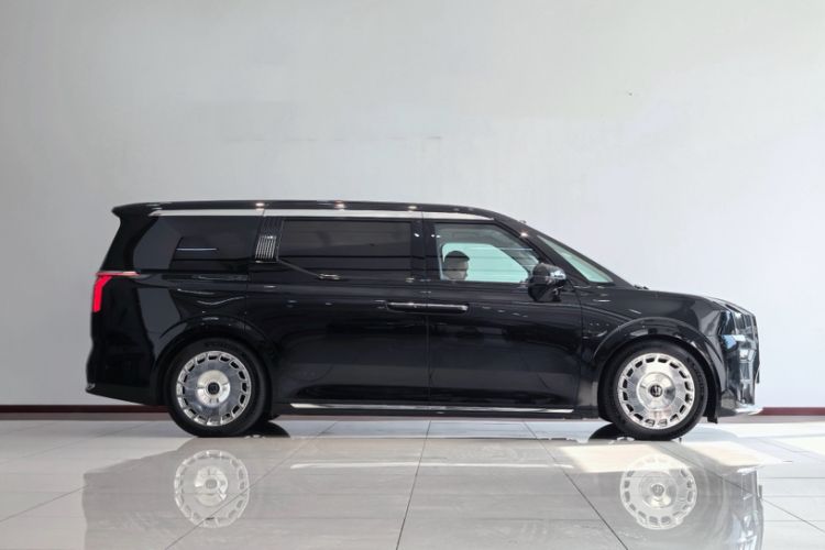 Used Zeekr 009 2024 GAC Trumpchi Exterior 2