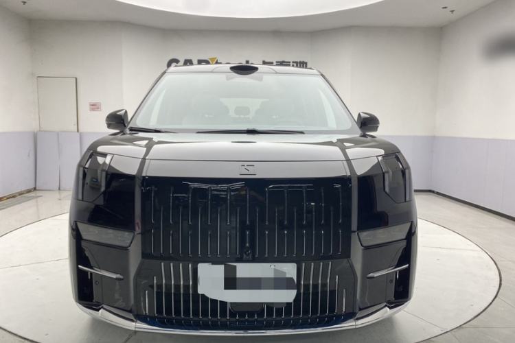 Used Zeekr 009 2024 7-Seater Aisle Version 108 kWh Exterior 2