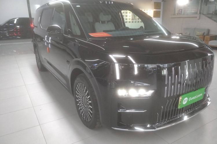Used Zeekr 009 2024 7-Seater Aisle Version 108 kWh Exterior 2