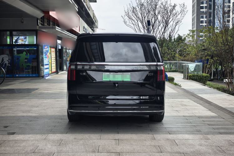 Used Zeekr 009 2024 7-Seater Walk-Through Version Four-Wheel Drive 108 kWh Exterior 2