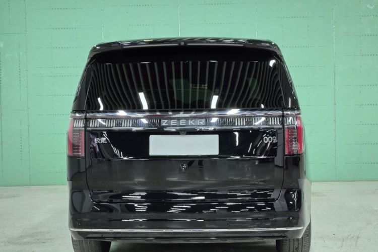 Used Zeekr 009 2024 Six-Seat Executive Version 4WD 108 kWh Exterior 3