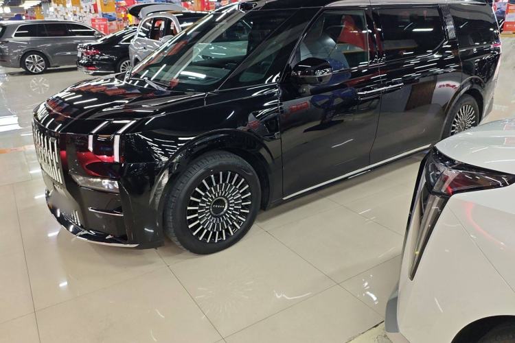 Used Zeekr 009 2024 7-Seater Aisle Version 108 kWh Exterior 3