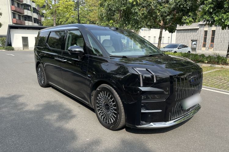 Used Zeekr 009 2024 7-Seater Walk-Through Version Four-Wheel Drive 108 kWh Exterior 3