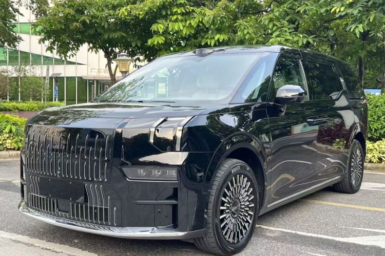 Used Zeekr 009 2024 7-Seater Walk-Through Version Four-Wheel Drive 108 kWh Exterior 3