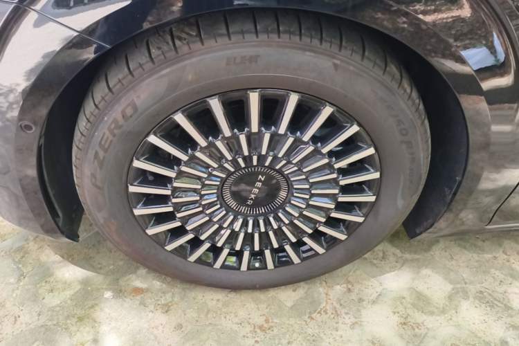 Used Zeekr 009 2024 Six-Seat Executive Version 4WD 108 kWh Exterior 4