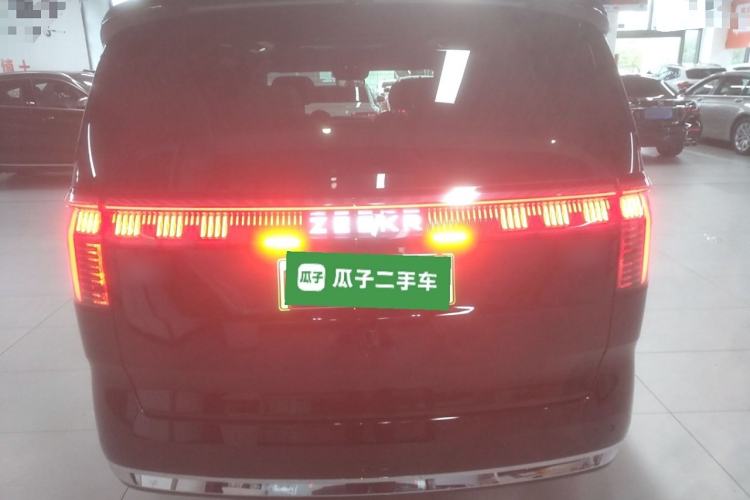 Used Zeekr 009 2024 7-Seater Aisle Version 108 kWh Exterior 4