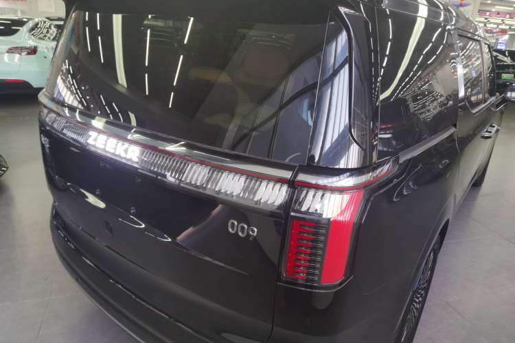 Used Zeekr 009 2024 Six-Seat Executive Version 4WD 108 kWh Exterior 5