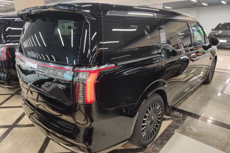 Used Zeekr 009 2024 7-Seater Aisle Version 108 kWh Exterior 5