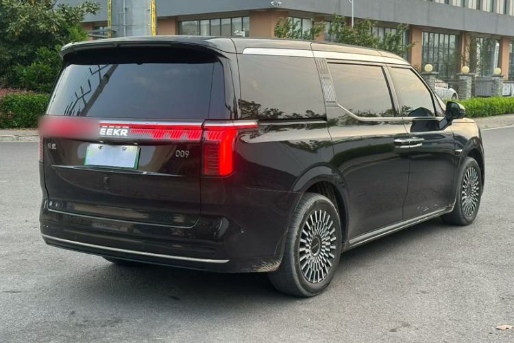 Used Zeekr 009 2024 7-Seater Aisle Version 108 kWh Exterior 5