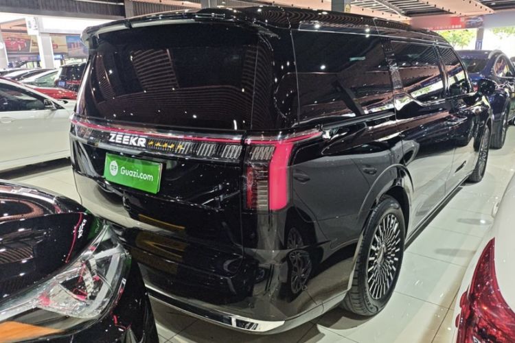 Used Zeekr 009 2024 7-Seater Aisle Version 108 kWh Exterior 5
